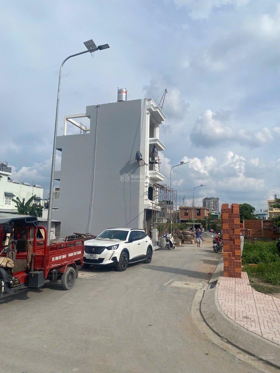 Bán nhà 1 trệt lửng 3 Lầu Phường Hiệp Bình Chánh