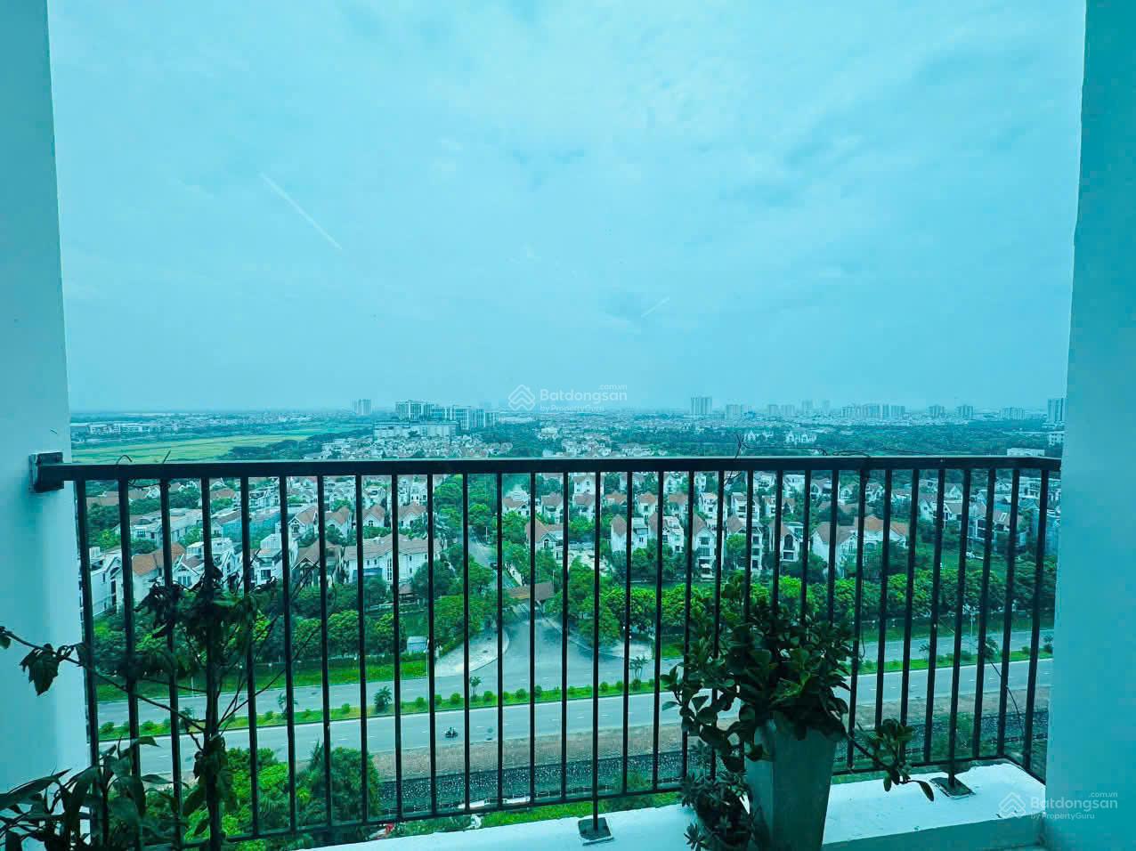 Cho thuê căn góc 80m2 3PN-2WC 2 ban công tòa Valencia Garden, KĐT Việt Hưng, view Vinhomes giá 10tr Cho thuê căn góc 80m2 3PN-2WC 2 ban công tòa Valencia Garden, KĐT Việt Hưng, view Vinhomes giá 10tr