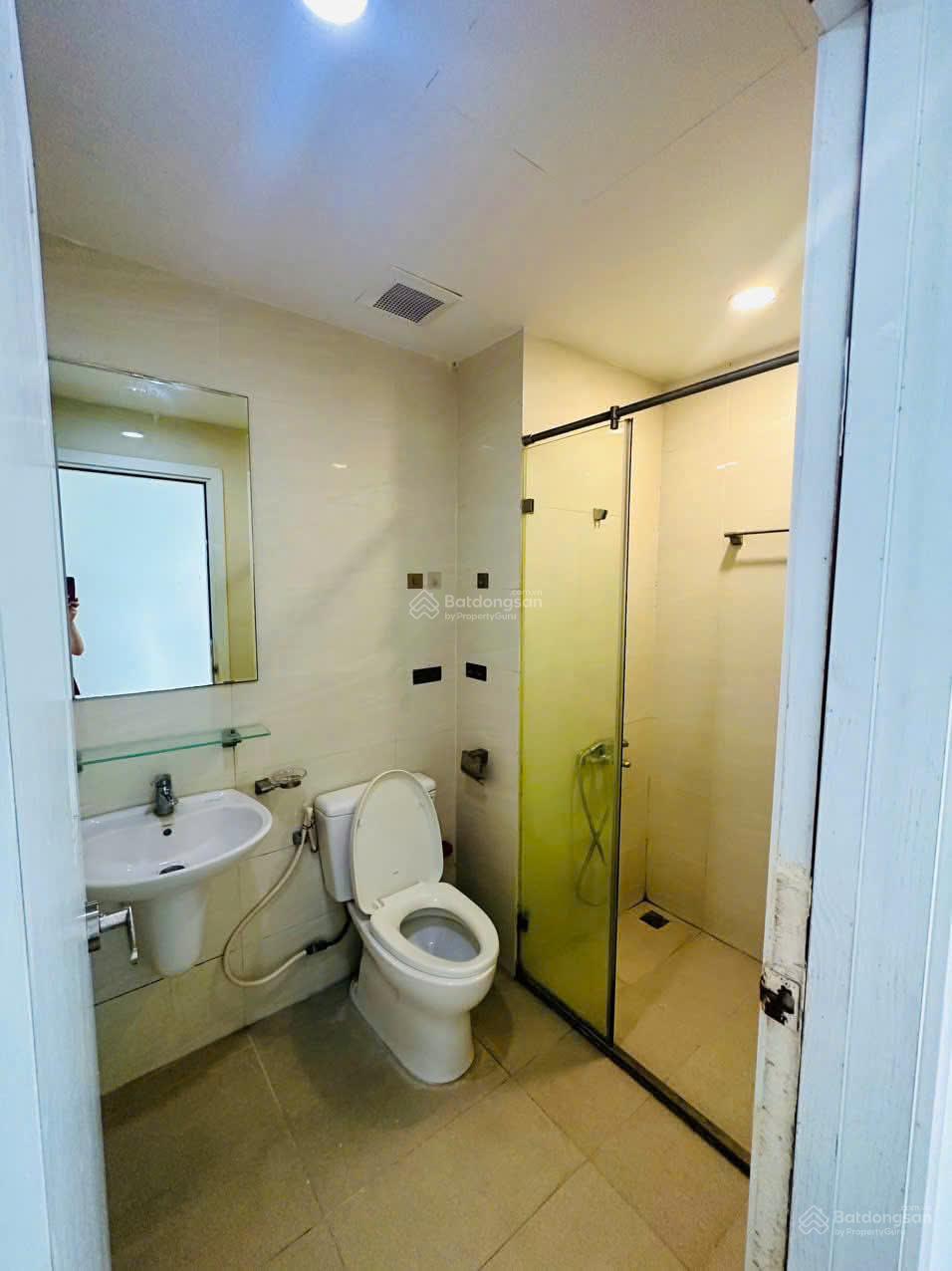 Cho thuê căn góc 80m2 3PN-2WC 2 ban công tòa Valencia Garden, KĐT Việt Hưng, view Vinhomes giá 10tr Cho thuê căn góc 80m2 3PN-2WC 2 ban công tòa Valencia Garden, KĐT Việt Hưng, view Vinhomes giá 10tr