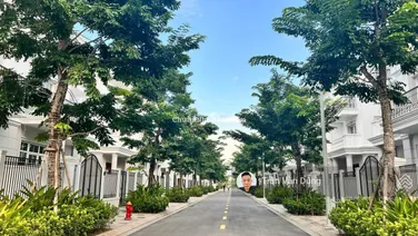 CC cần chuyển nhượng căn nhà liền kề hướng Đông Nam 75m2/MT 5m, nhà 4,5 tầng Eurowindow Twin Park