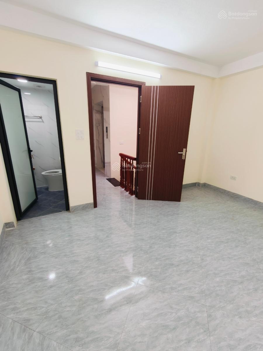 Nhà mới full NT, ngõ thông oto qua, nhà thoáng đẹp gần phố . Dt 27m4t mt4,6m giá 5,9 tỷ Nhà mới full NT, ngõ thông oto qua, nhà thoáng đẹp gần phố . Dt 27m4t mt4,6m giá 5,9 tỷ