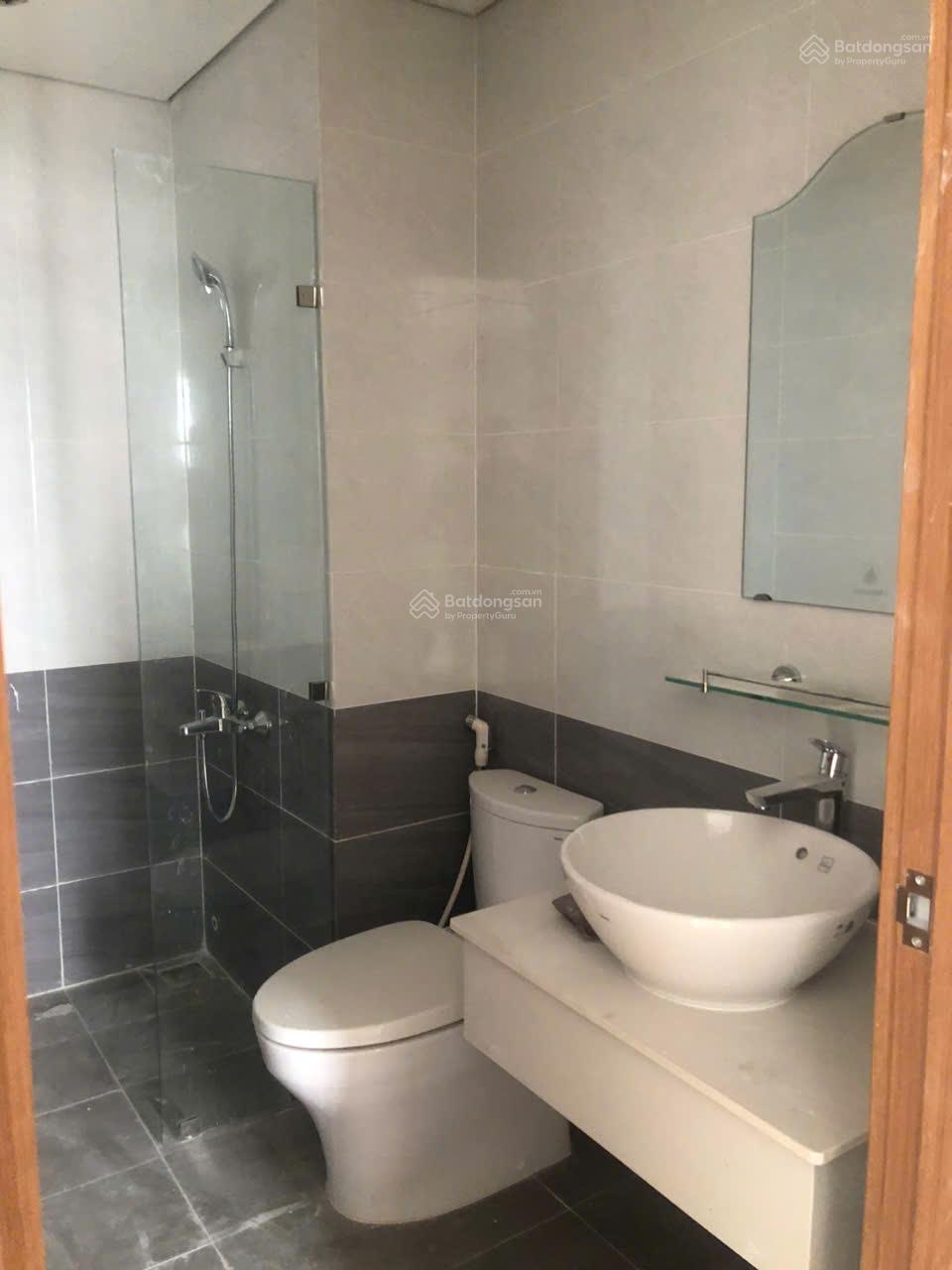 Cần bán căn hộ 60m2 2PN 2WC, chỉ 2 tỷ đã sổ Cần bán căn hộ 60m2 2PN 2WC, chỉ 2 tỷ đã sổ