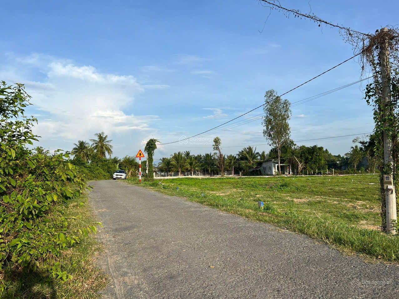 Mặt tiền nhựa tại Châu Thành- Tây Ninh dt 159m2 full thổ kdc chỉ 199tr