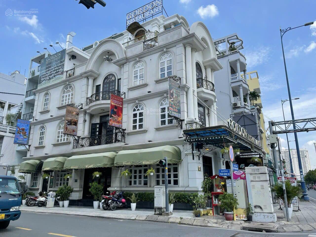 SIÊU VỊ TRÍ - Mặt tiền Lý Tự Trọng, Bến Thành, Quận 1 - DT 8 x 20m - HĐT 200Tr/Tháng - Gía 100 tỷ