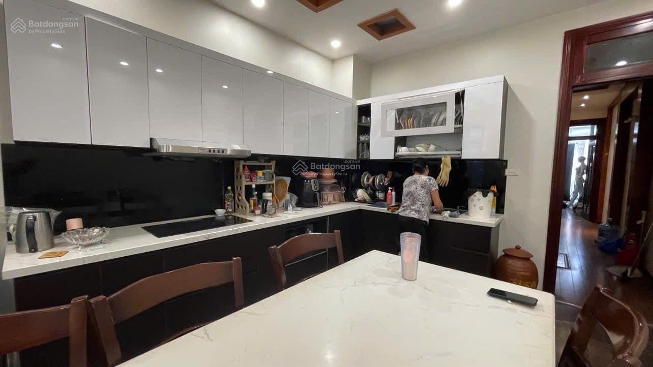 Hạ sâu bán gấp nhà khu phân lô Phố Lý Nam Đế giá 20.8 tỷ, 65m2x4 tầng. MT 6m Hạ sâu bán gấp nhà khu phân lô Phố Lý Nam Đế giá 20.8 tỷ, 65m2x4 tầng. MT 6m