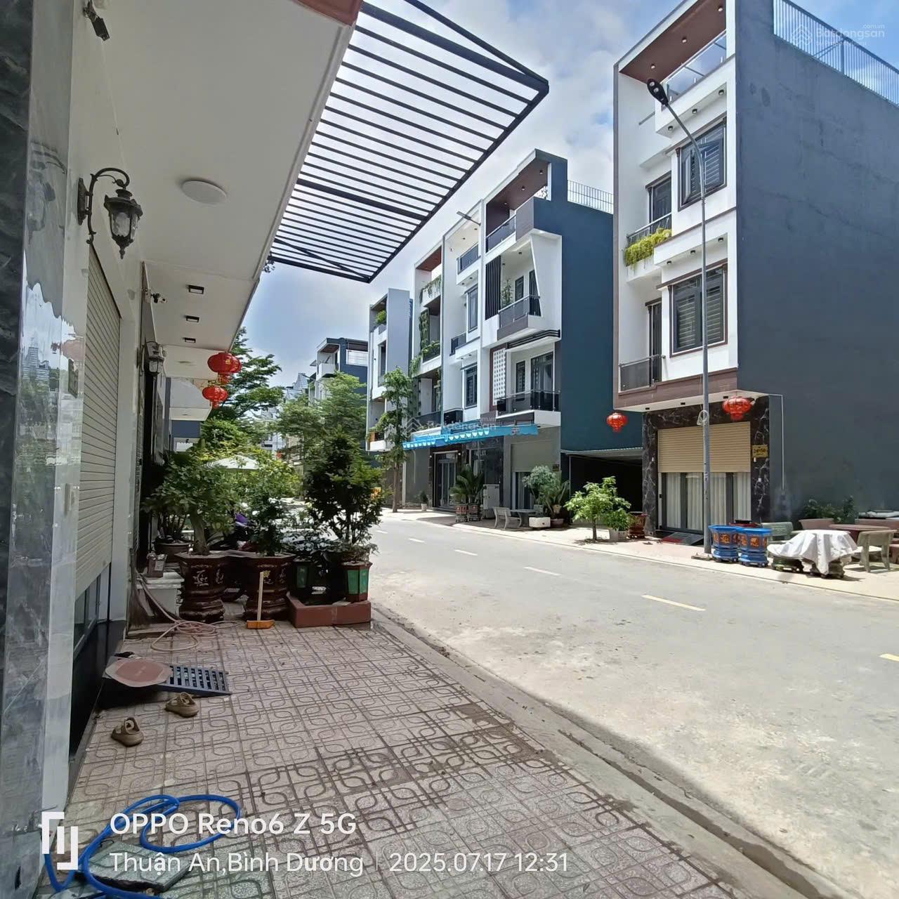 Bán nhà đẹp khu dân cư cao cấp Phú Hồng Khang, Bình Chuẩn, Thuận An, Bình Dương, sổ hồng riêng