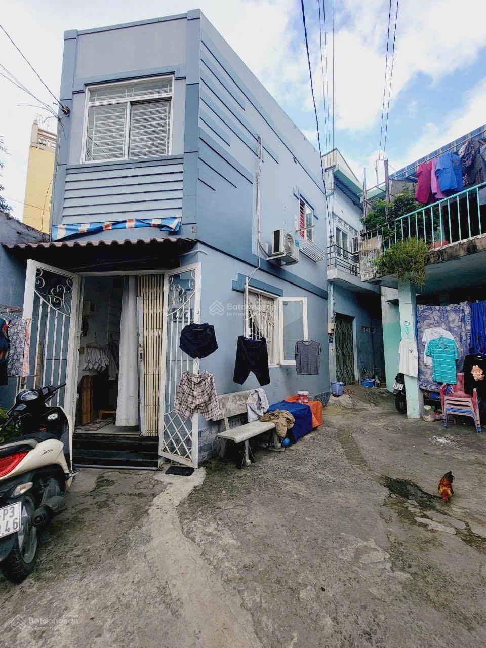 Nhà ngay Âu Cơ - Lạc Long Quân, Tân Bình - 2 tầng - giá chỉ nhỉnh 3 đồng