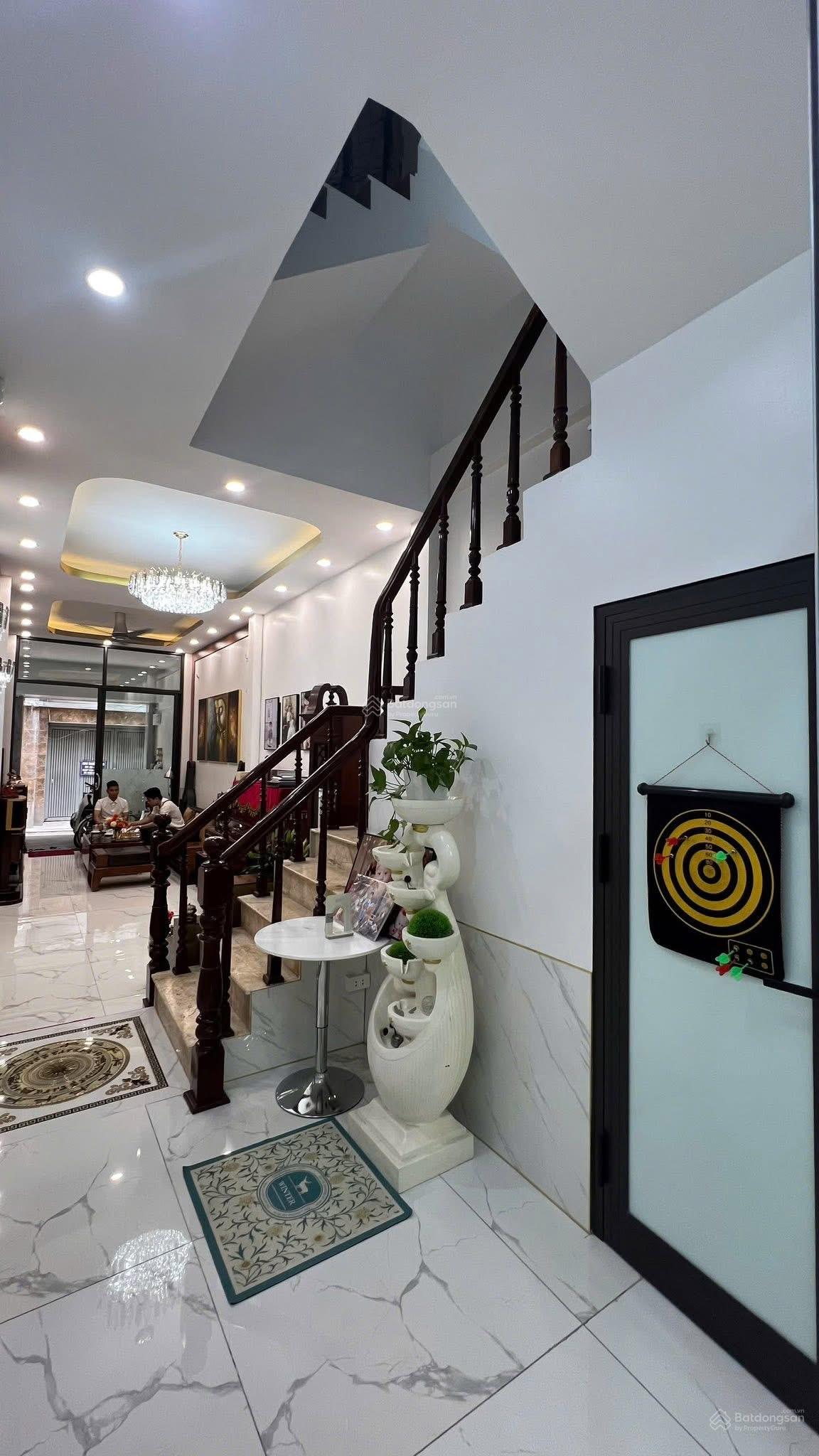 KHƯƠNG ĐÌNH MẶT NGÕ - NỘI THẤT ĐẦY ĐỦ - NHÀ ĐẸP DÂN XÂY - SỔ VUÔNG NHƯ A4 - 1 ĐƯỜNG THẲNG RA PHỐ