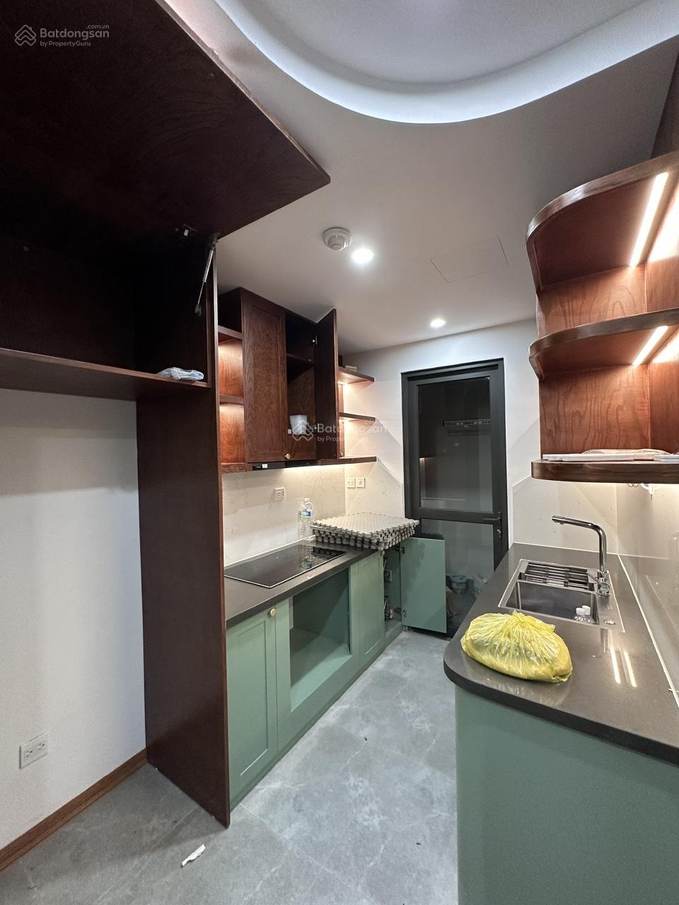Hàng hiếm, cho thuê 3 ngủ 2 vệ sinh đồ cơ bản tại D'capitale. Giá 25tr/tháng. Toà VIP C6
