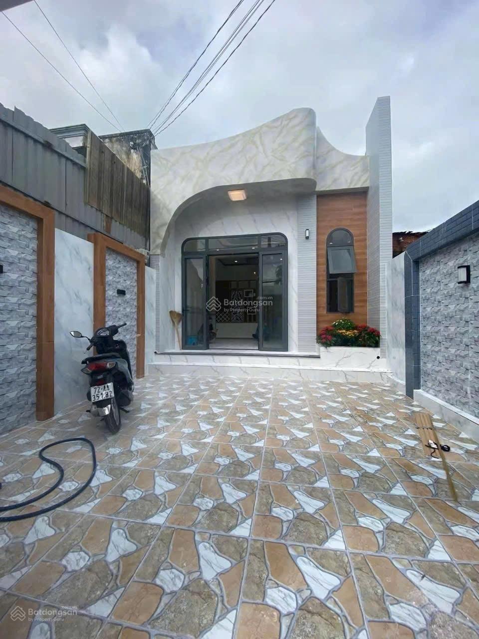 BÁN NHÀ MỚI HẺM XE HƠI, CÁCH BIỂN LONG HẢI VŨNG TÀU 1KM, SHR THỔ CƯ