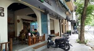 Cho thuê nhà mặt phố Trúc Bạch, DT 120m2x3 tầng, MT 12m, phù hợp mô hình như cf, nhà hàng, siêu thị