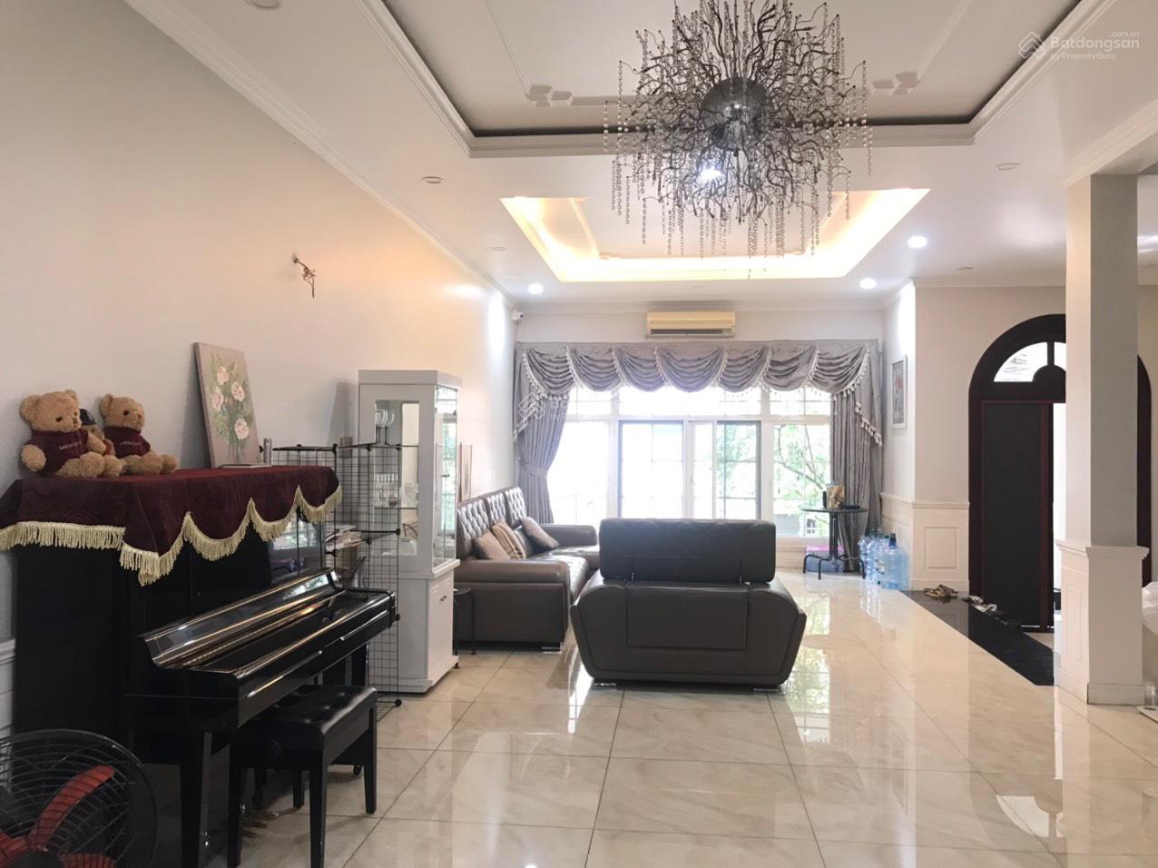Cần cho thuê villa Saigon Pearl - 550m2 sàn - 85 triệu/tháng - LH: 0932 069 *** Huy