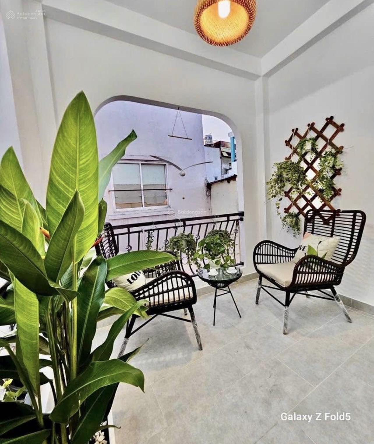 Nhà mặt tiền Hồ Văn Huê Phường 9 Quận Phú Nhuận giá rẻ bất ngờ với 1 Tỷ 890 sổ riêng 56m2