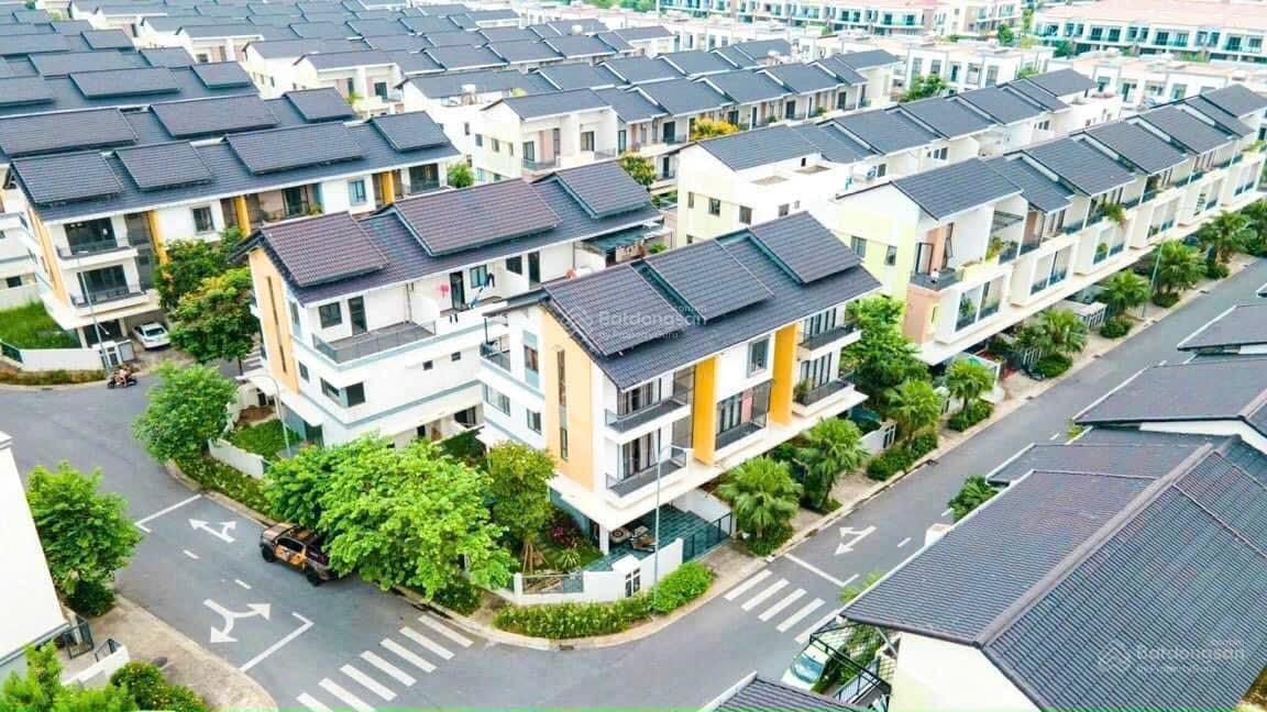 CHỈ : 5 tỷ xx SỞ HỮU NGAY NHÀ 3 TẦNG ĐẸP TỪ SƠN GIÁ YÊU THƯƠNG NHẤT DT : 75 m2