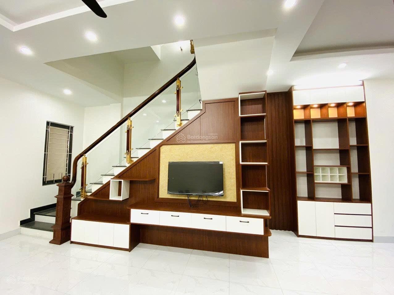 CHỈ : 5 tỷ xx SỞ HỮU NGAY NHÀ 3 TẦNG ĐẸP TỪ SƠN GIÁ YÊU THƯƠNG NHẤT DT : 75 m2