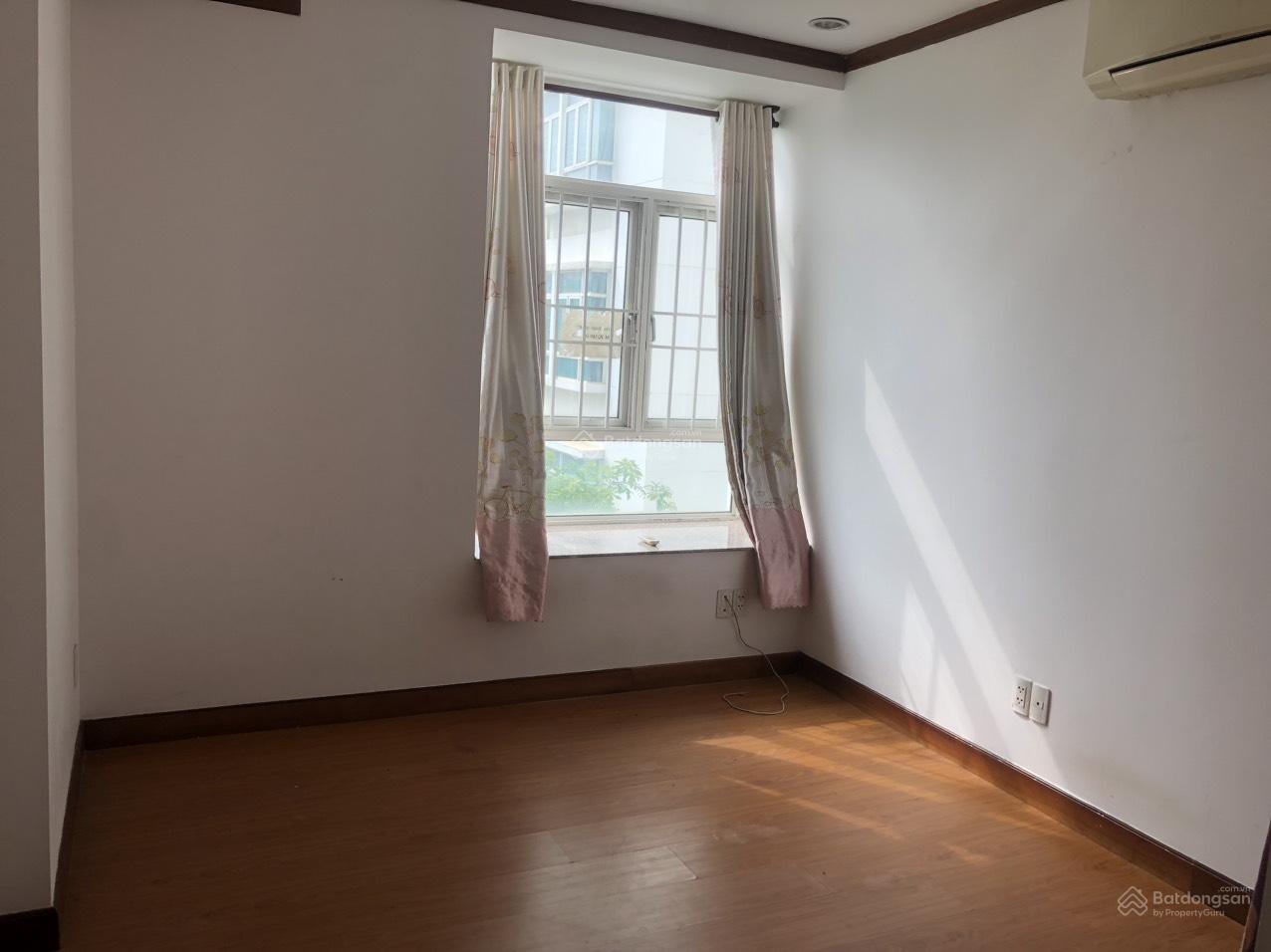 Cho thuê căn hộ Hoàng Anh Gold House, 2 phòng ngủ, 2WC, view hồ bơi Cho thuê căn hộ Hoàng Anh Gold House, 2 phòng ngủ, 2WC, view hồ bơi
