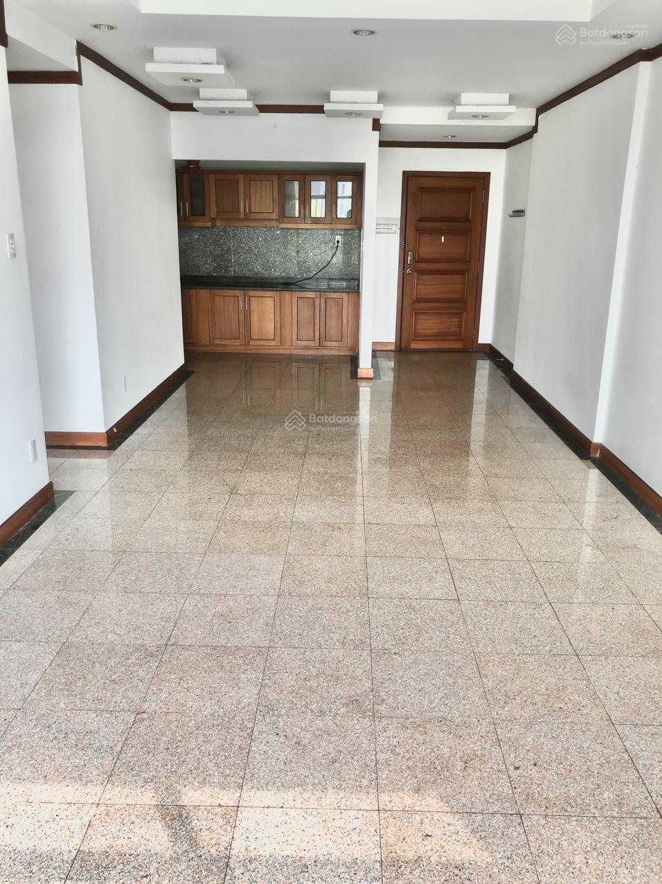 Cho thuê căn hộ Hoàng Anh Gold House, 2 phòng ngủ, 2WC, view hồ bơi Cho thuê căn hộ Hoàng Anh Gold House, 2 phòng ngủ, 2WC, view hồ bơi