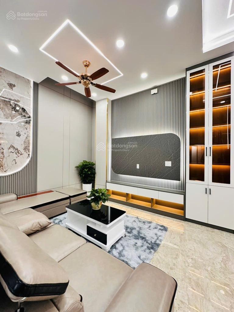 BIỆT THỰ 3 tầng đường HÀ HUY GIÁP, phường TX, Q 12, dt 81m2 (6,2mx13m) đường 12m , giá : 7,4Tỷ