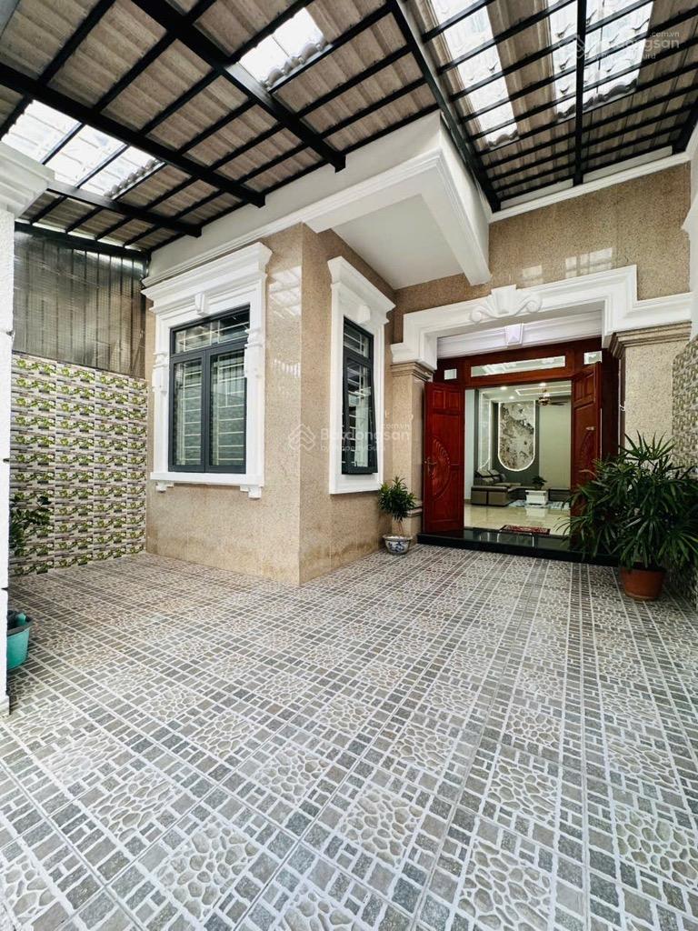 BIỆT THỰ 3 tầng đường HÀ HUY GIÁP, phường TX, Q 12, dt 81m2 (6,2mx13m) đường 12m , giá : 7,4Tỷ