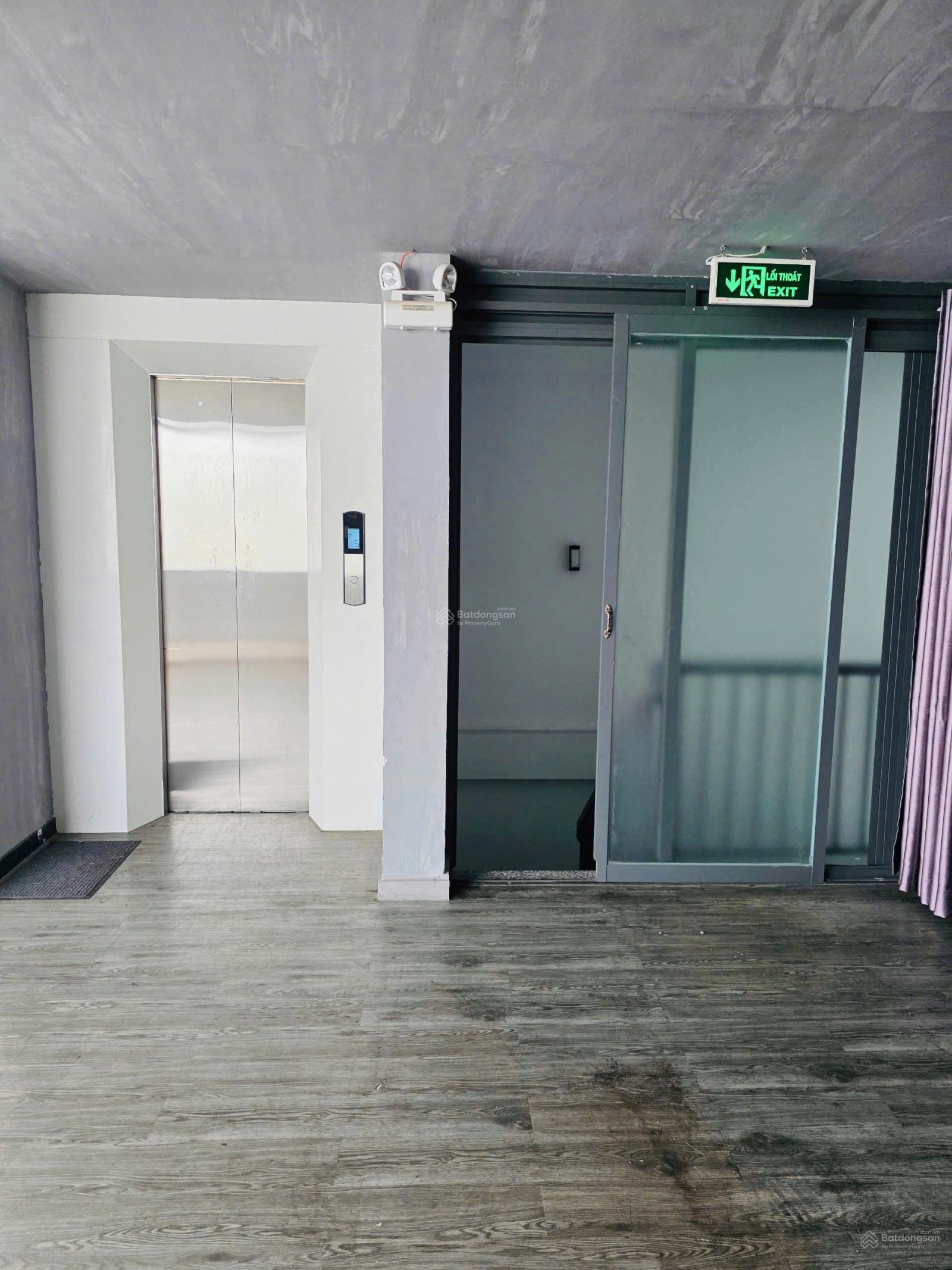 CHO THUÊ TOÀ NHÀ VĂN PHÒNG RỘNG 800m2, CAO THẮNG QUẬN 10. GIÁ CHỈ 8X TRIỆU.