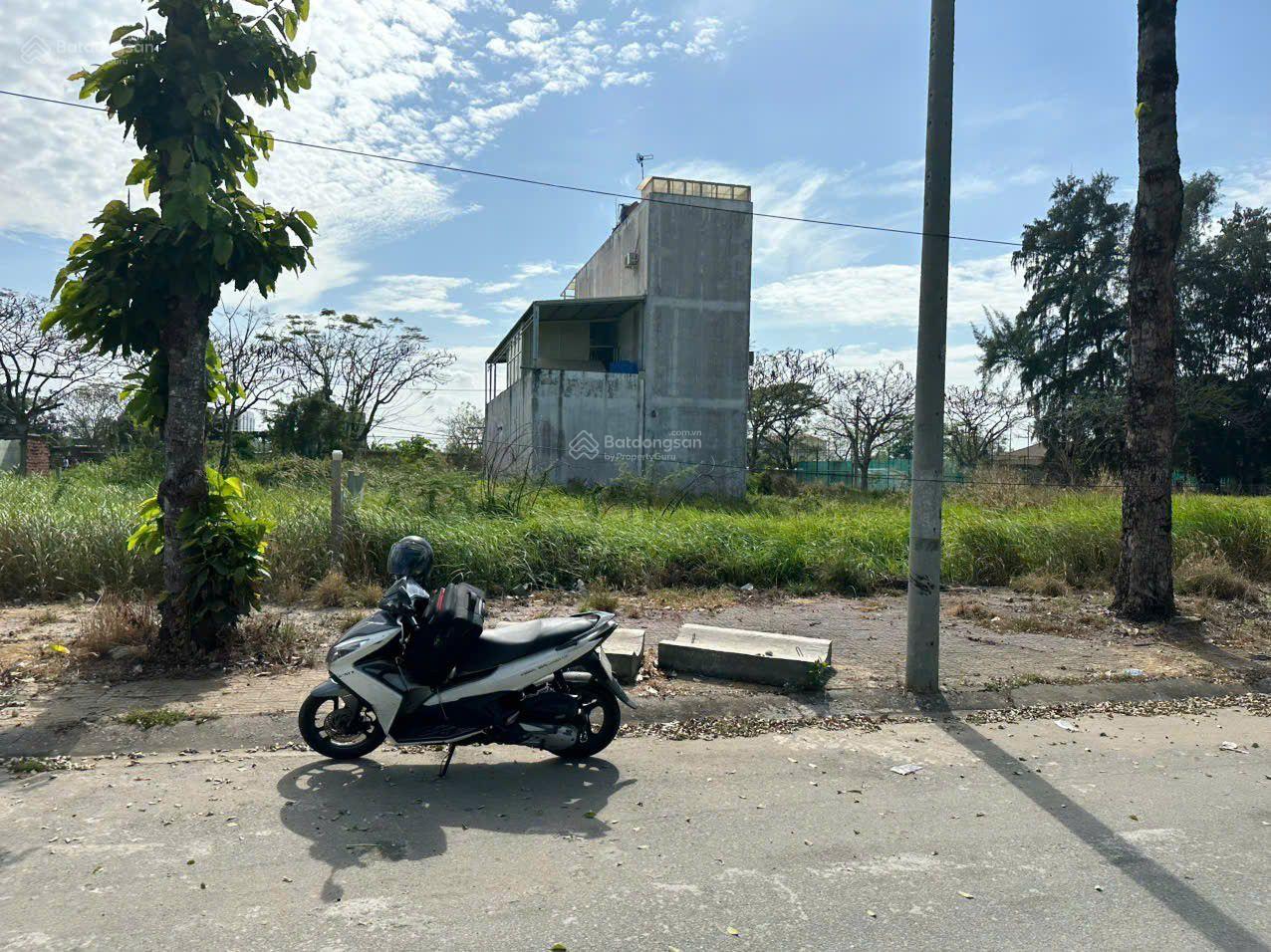 Bán nhanh lô đất mặt tiền đường của Tân An Long An