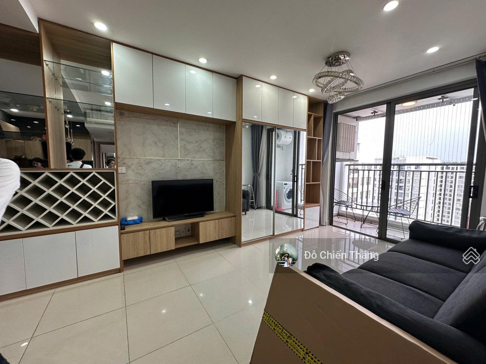 Cần tiền mua sữa bán căn hộ 75m2, 1,79 tỷ tại Sky Center
