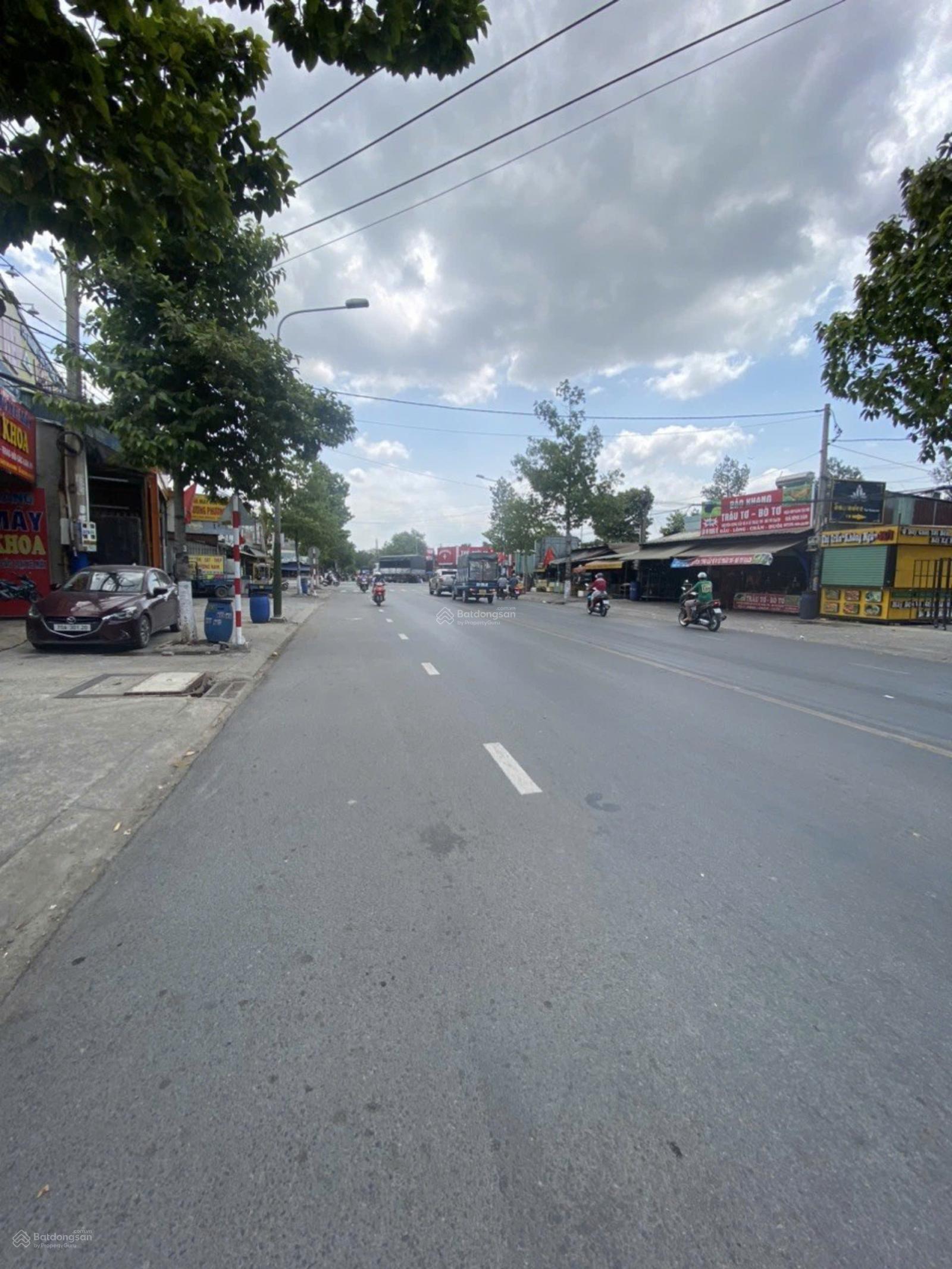 Bán đất mặt tiền kinh doanh đường Nguyễn Thị Minh Khai, P. Tân Bình, TP. Dĩ An