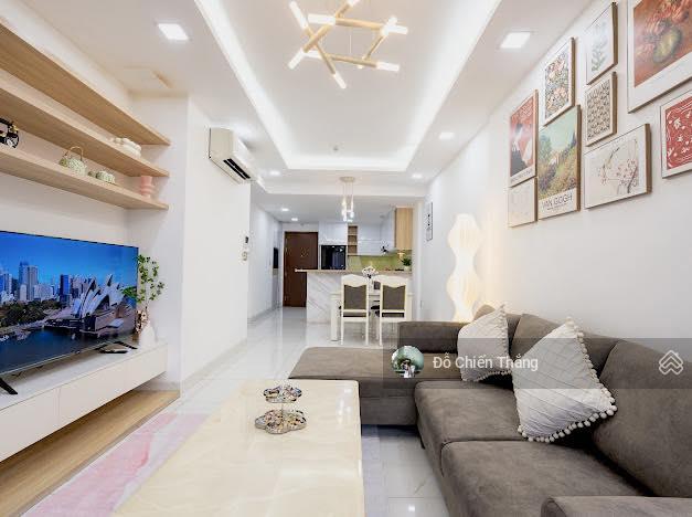 Cần tiền chửa bệnh bán CC The Gold View, giá cực chất 1,9 tỷ, 80m2, 2PN, 1WC tại Bến Vân Đồn, Q4