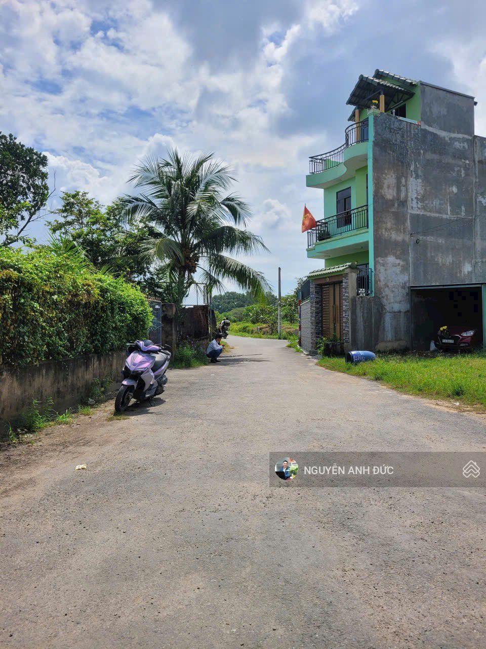 Đất 313.5m2 - 18x21m - full hồng - đáng đầu tư. Chỉ 12tr/m. Nhanh thì còn. Cách Phạm Văn Đồng 7km