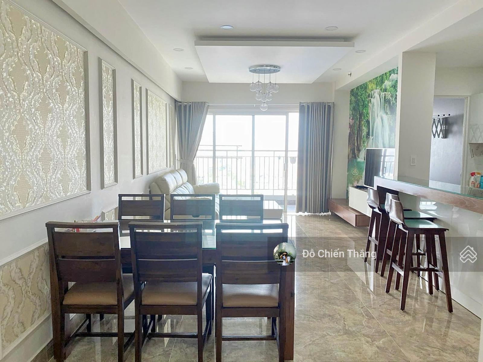 Chủ hết t.i.ề.n cần bán CC 3PN, 2WC, 125m2 tại Sunrise City, Q7, HCM, giá 2,1 tỷ