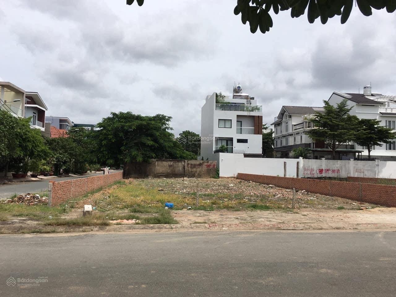 Bán lô đất 100m2 giá 1tỷ799 khu dân cư Phước Đông, sổ hồng riêng