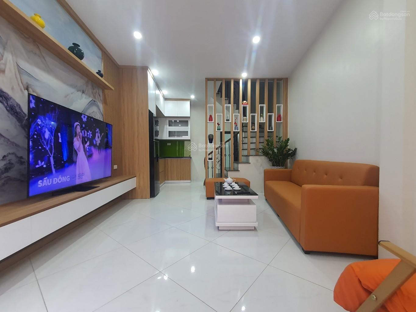 CHỈ 6.1 TỶ CÓ NHÀ ĐỊNH CÔNG 5 TẦNG MỚI ĐẸP LONG LANH Diện tích 35m Nhà xây mới tâm huyết,