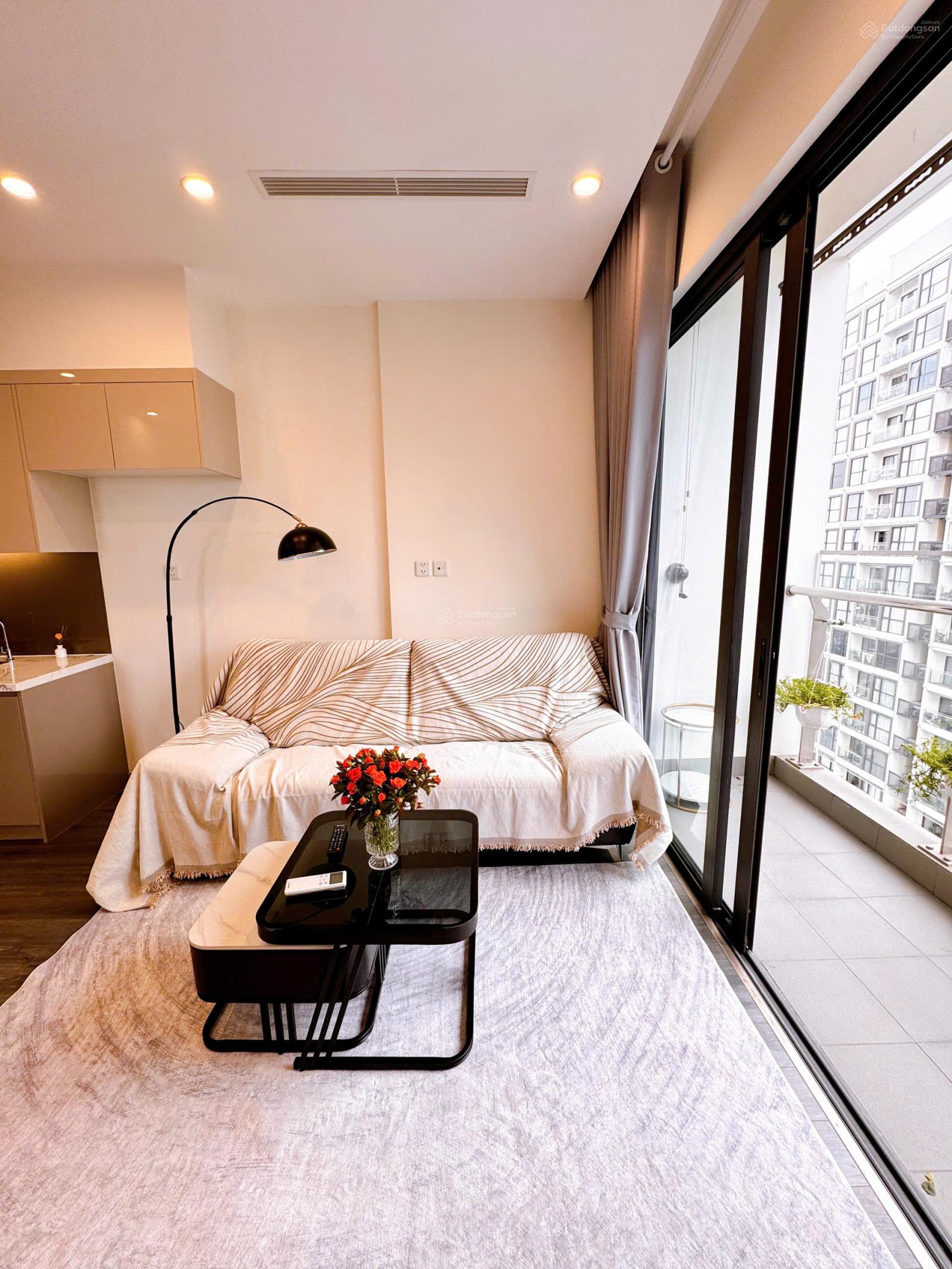 Siêu hot: Chính chủ bán 2PN - 2VS - 60m2, 4 tỷ 230 khu cao cấp Vinhomes Smart City, giá cực rẻ Siêu hot: Chính chủ bán 2PN - 2VS - 60m2, 4 tỷ 230 khu cao cấp Vinhomes Smart City, giá cực rẻ