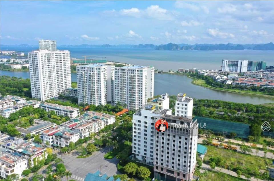 Do chuyển định cư không sử dụng nên cần bán căn hộ 2Pn 70,5m trung tâm Bãi Cháy, Hạ Long.