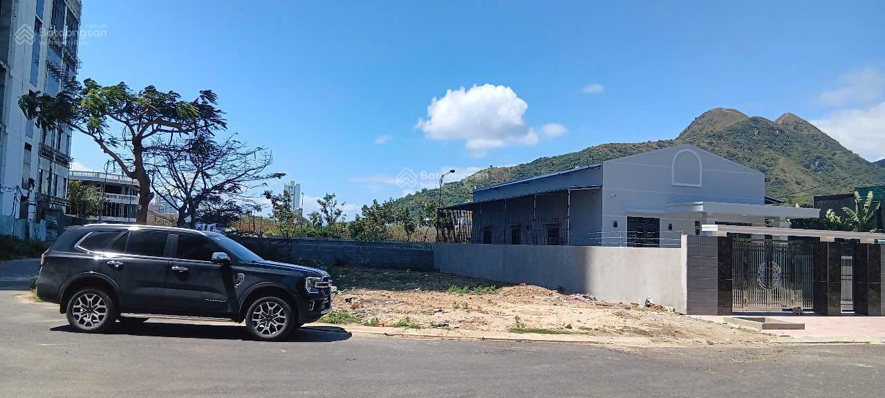 Bán lô góc biệt thự năm ngay Bến Du Thuyền Marina giá chỉ 29,7 tỉ