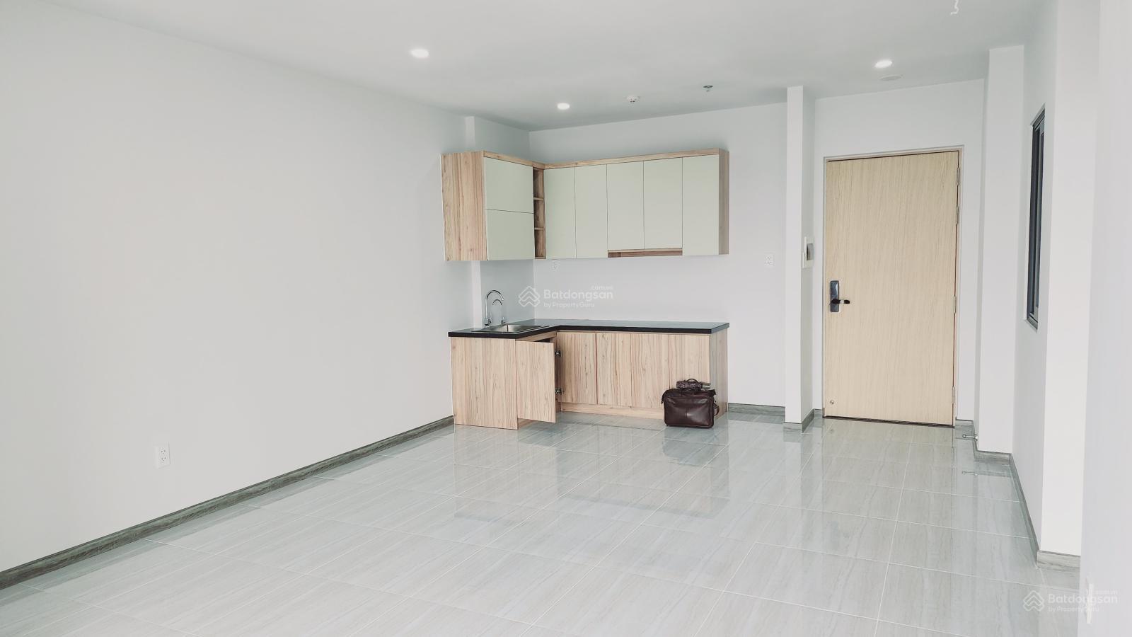 Chính chủ gửi bán căn 2PN 2wc 58m2 Bcons Polygon hướng Nam view nhìn Landmark81 giá 2,35 tỷ