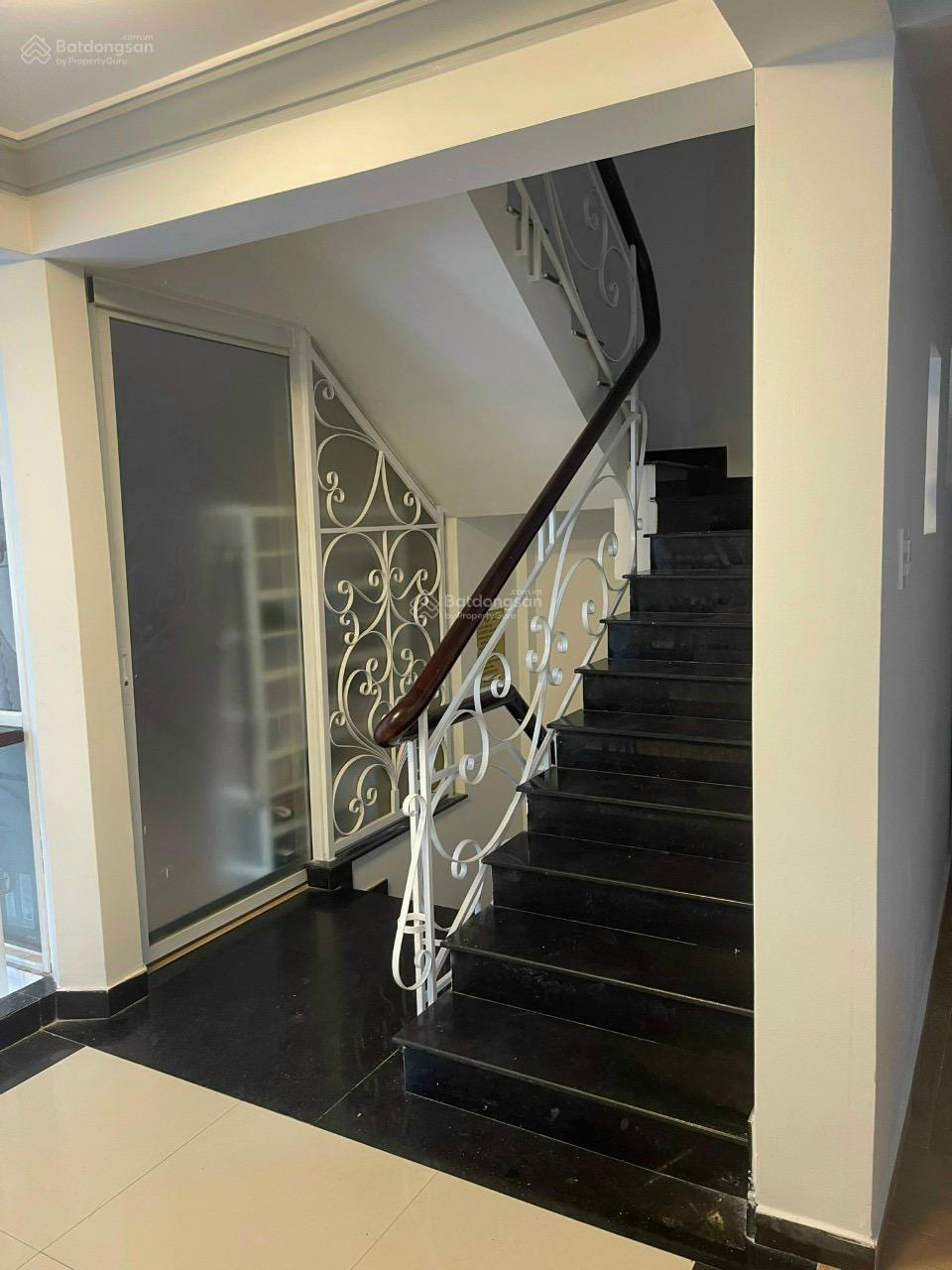 Nhà đường Nguyễn Cảnh Dị , P4 , Tân Bình . 83m2 (5,2m x 15,9m ) Giá 4.330 tỷ . Gần Sân Bay TSN