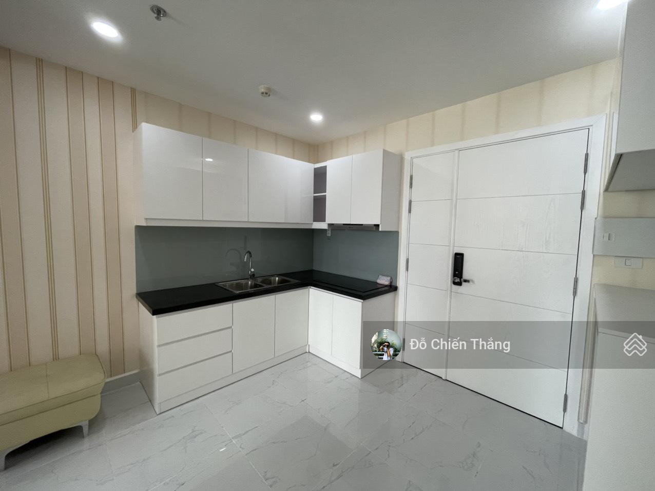 Chủ đi nước ngoài cần bán căn hộ CC Terra Royal, Lý Chính Thắng, Quận 3, 1,98 tỷ, 58 m2