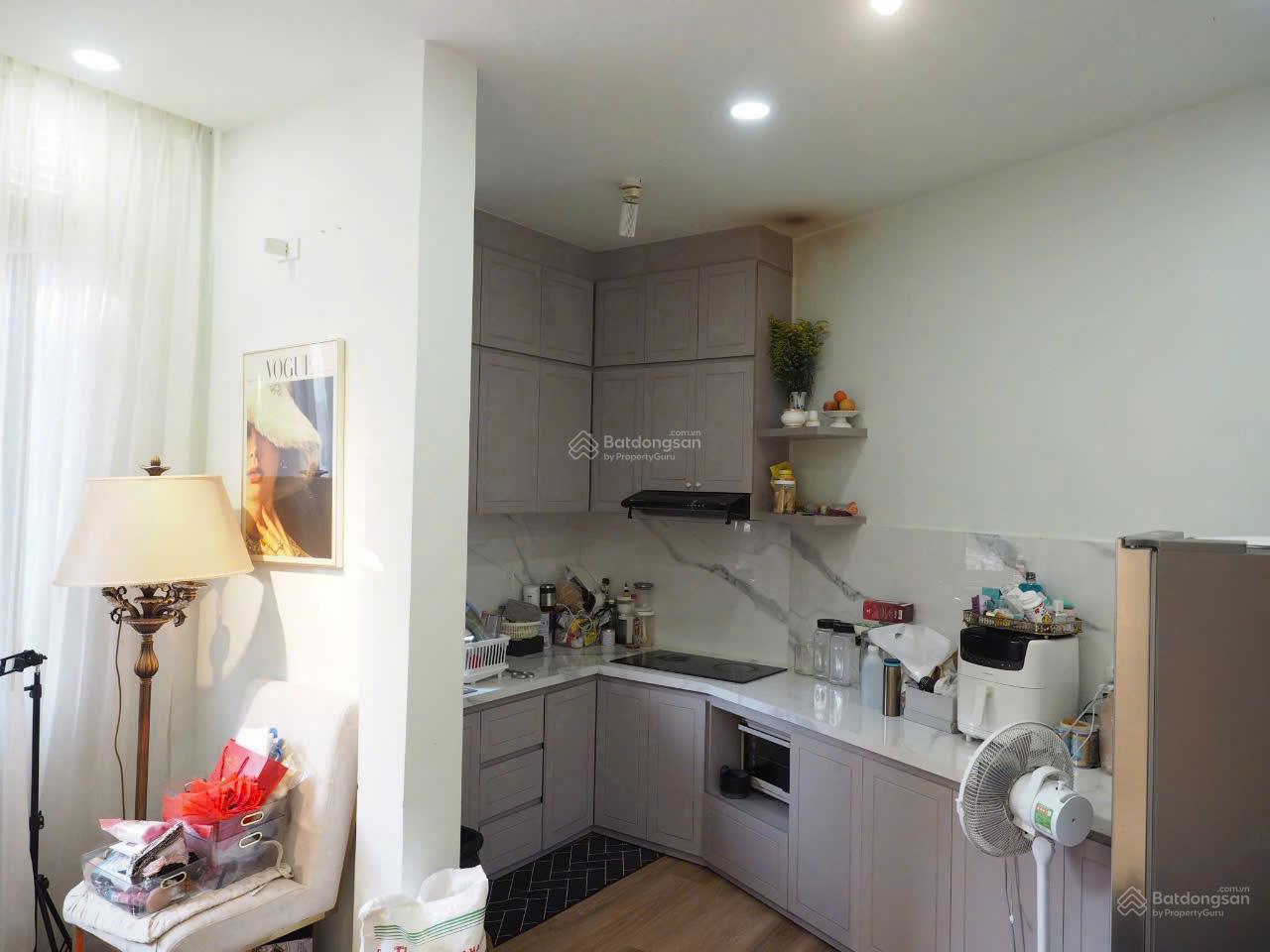 CĂN GÓC 4 TẦNG 2 MẶT TIỀN ĐƯỜNG HOÀNG VĂN THỤ GIÁ CHỈ 6,8 TỶ. DT 38m2