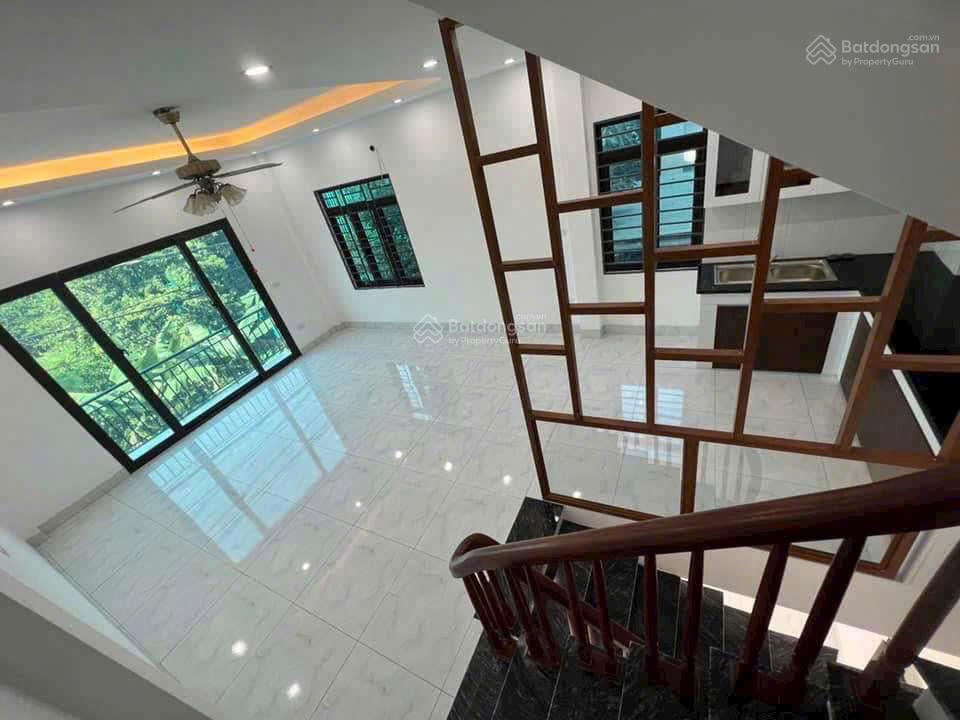 Căn Hiếm-5 tầng 32m2 - ở - cho thuê tốt gần đường Ô tô tổ 12 Yên Nghĩa-giáp khu ĐT Đô Nghĩa-5.5 tỷ