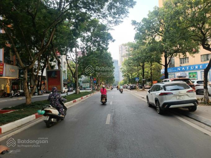 Cho thuê nhà riêng Mặt phố Trần Đăng Ninh quận Cầu Giấy - DT 40m2 - 6 tầng thang máy - Thông sàn.