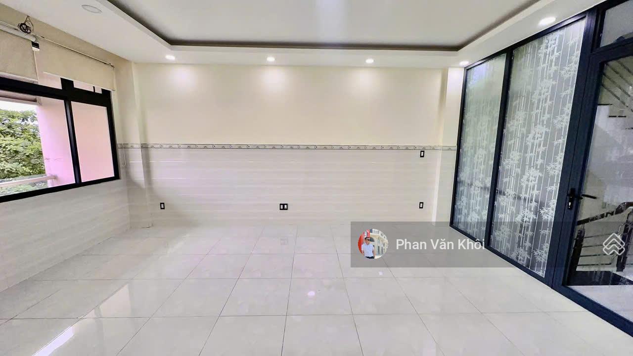 Cho Thuê Văn Phòng 35m2 Giá 5 Triệu/ Tháng Giờ Giấc Tự Do , Có Thang Máy , Hầm Xe