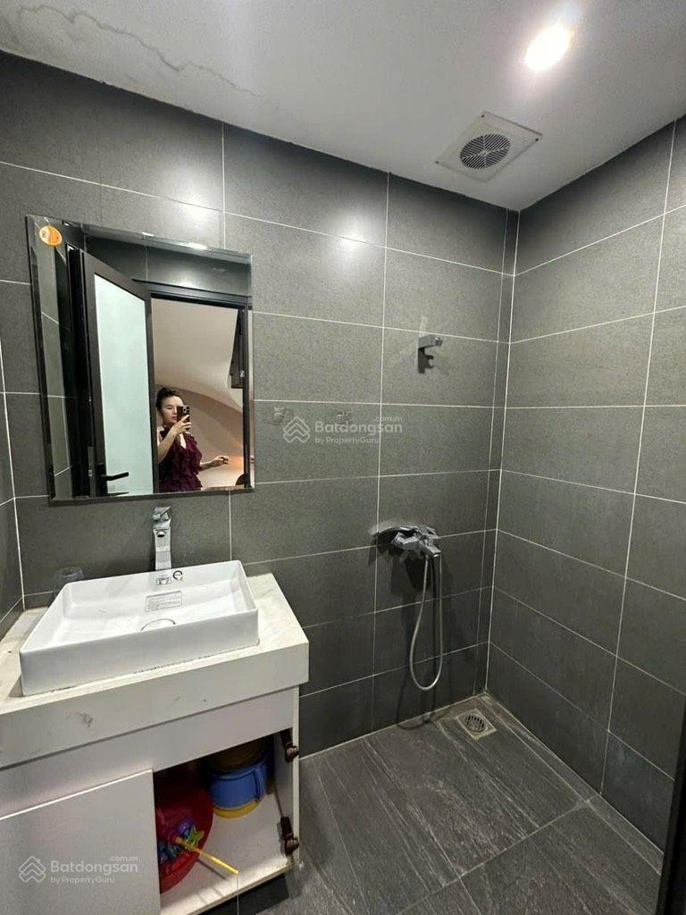 Căn hộ Bắc Hà Tố Hữu - 81m2, 3 ngủ, 2wc, full nội thất, vị trí đẹp, sổ đỏ sẵn - Giá tốt Căn hộ Bắc Hà Tố Hữu - 81m2, 3 ngủ, 2wc, full nội thất, vị trí đẹp, sổ đỏ sẵn - Giá tốt