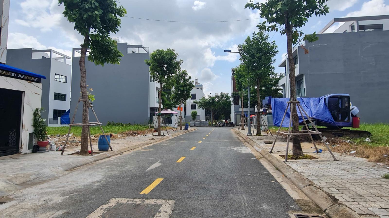 Đất nền sổ đỏ khu đô thị Đông Tăng Long Quận 9. DT 5x20 6,1 tỷ DT 8x20 10,5 tỷ DT 20x20 28 tỷ Đất nền sổ đỏ khu đô thị Đông Tăng Long Quận 9. DT 5x20 6,1 tỷ DT 8x20 10,5 tỷ DT 20x20 28 tỷ