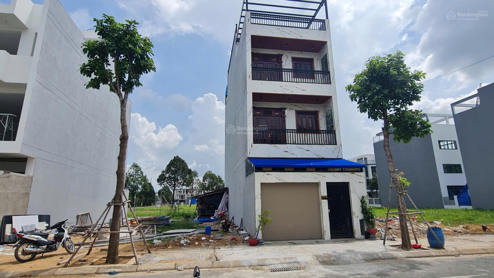 Đất nền sổ đỏ khu đô thị Đông Tăng Long Quận 9. DT 5x20 6,1 tỷ DT 8x20 10,5 tỷ DT 20x20 28 tỷ Đất nền sổ đỏ khu đô thị Đông Tăng Long Quận 9. DT 5x20 6,1 tỷ DT 8x20 10,5 tỷ DT 20x20 28 tỷ