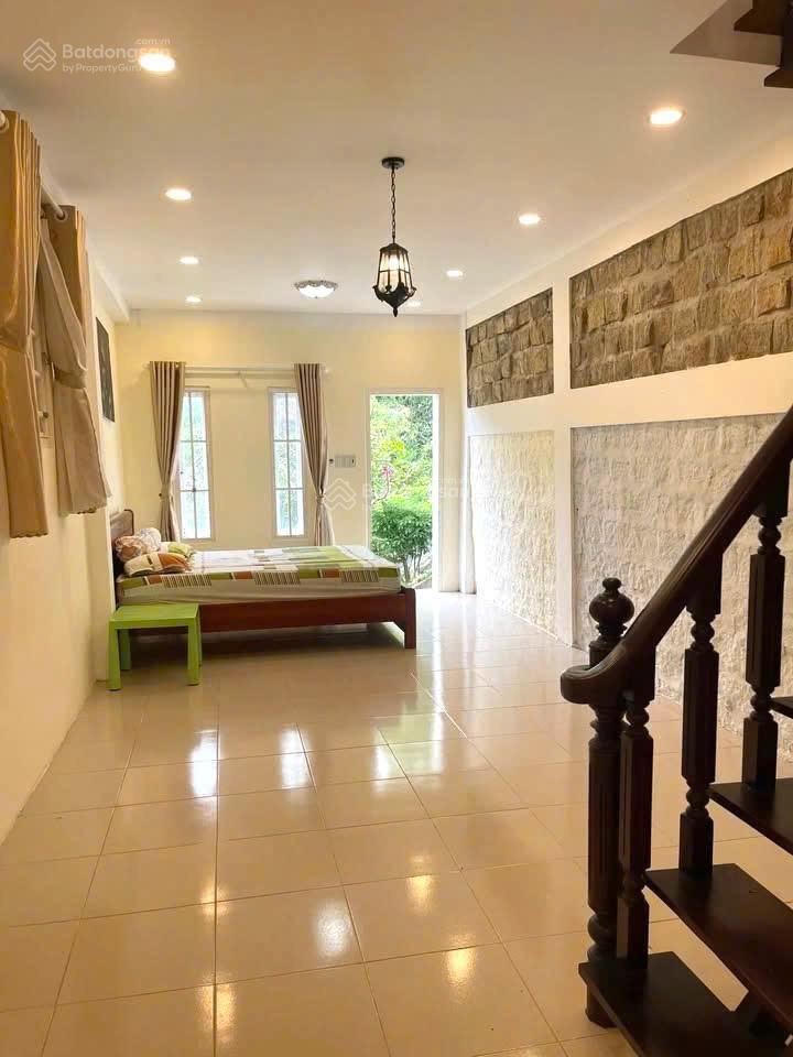 cho thuê nhà sân vườn 350m2 gần núi ở bắc nha trang giá 20 triệu/tháng