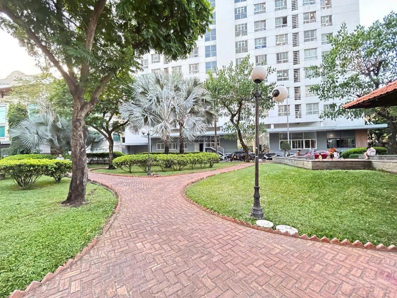 2,25 tỷ - CC 52 P5 Q8, 1PN 49m2, sd thang máy, shr ngay TTHC Q8, hỗ trợ NH