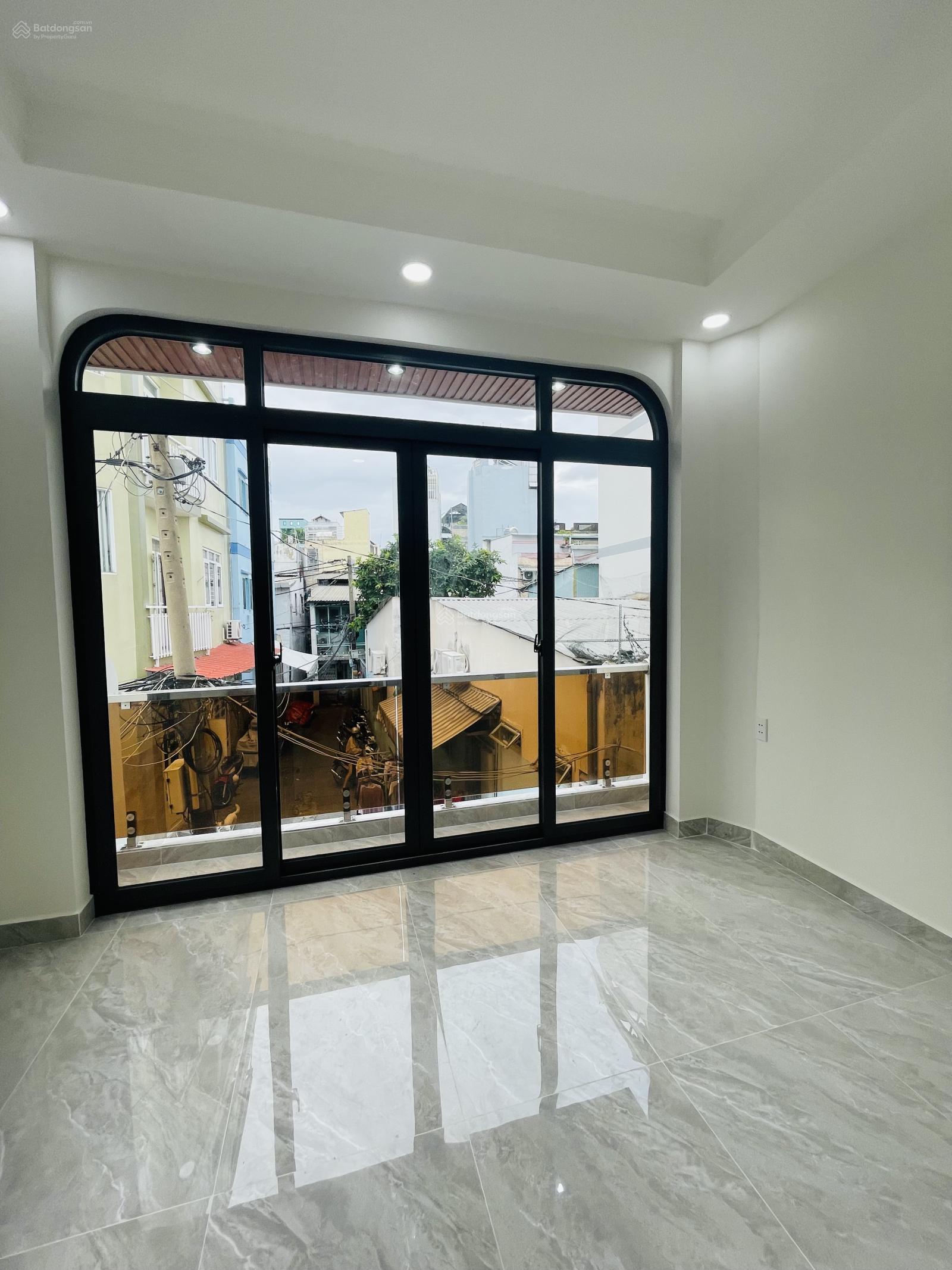 3 Tầng - Hoàng Diệu - hẻm 3 m sát mặt tiền cực đẹp