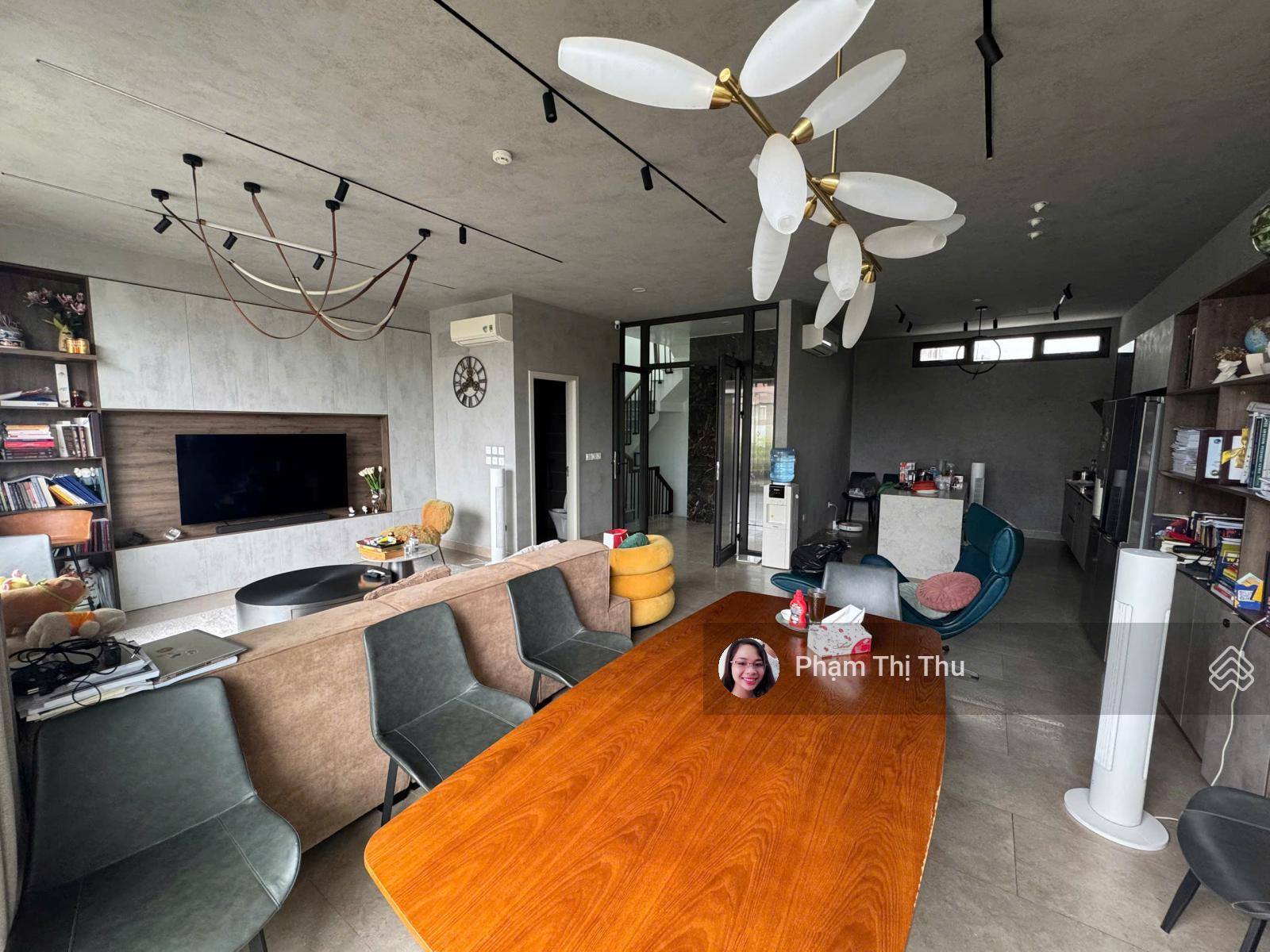 Bán nhà trong ngõ to Xuân La, Xuân Đỉnh: 95m2. MT: 8m. 7 tầng mới tinh siêu đẹp. 39 tỷ TL nhanh