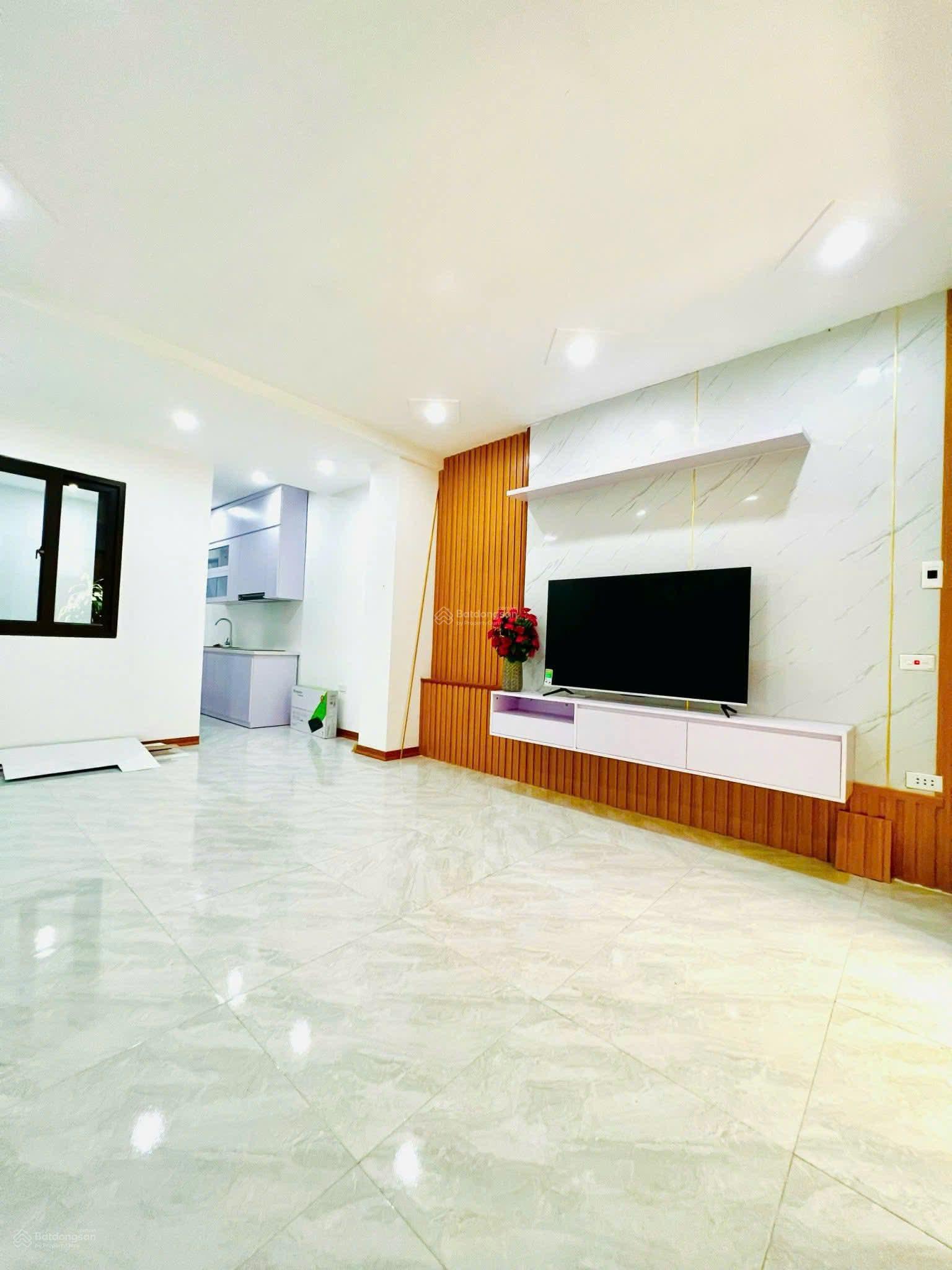 Bán nhà tập thể - Phan Văn Trường - Cầu Giấy - diện tích 44/60 m2 - tầng 1 - giá 4.5 tỷ Bán nhà tập thể - Phan Văn Trường - Cầu Giấy - diện tích 44/60 m2 - tầng 1 - giá 4.5 tỷ